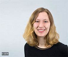 Dr. Laura Pohlan, Wissenschaftlerin in der ZEW-Forschungsgruppe „Marktdesign“ 
