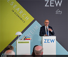 ZEW President Achim Wambach presenting his new book.