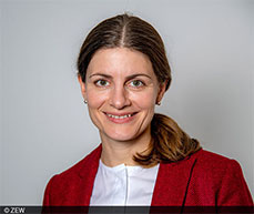 ZEW Economist Kathrine von Graevenitz focuses on the research fields of environmental economics and applied econometrics, in which she has already successfully positioned herself on the international stage.